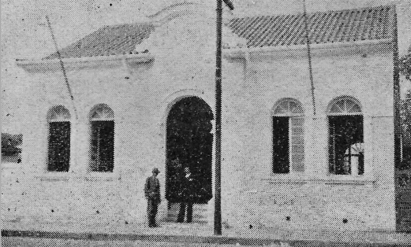 Fachada da sede da Câmara Municipal de São Bernardo. Foto de 1937. Reprodução do Álbum de São Bernardo.
