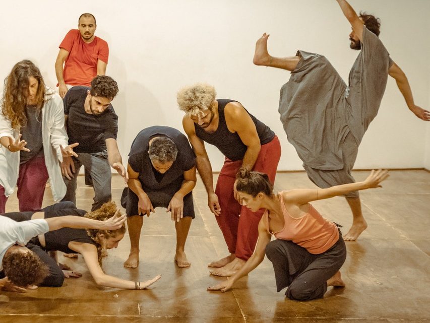Escola Livre de Dança recebe inscrições para treinos públicos de improvisação até quinta-feira (19/5)