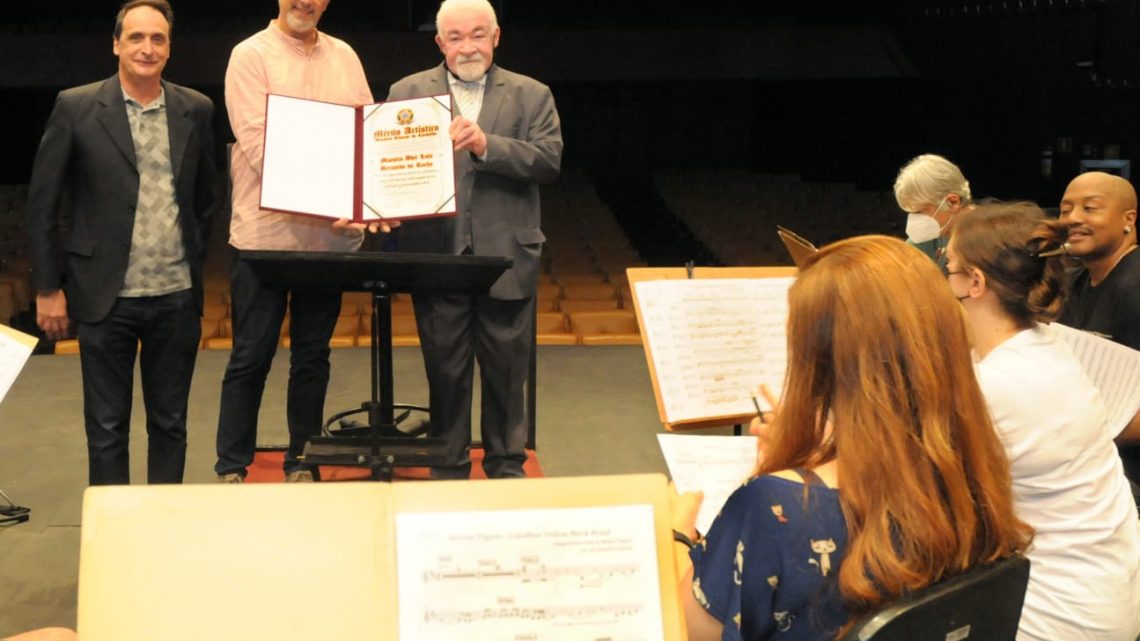 Maestro Abel Rocha recebe Diploma de Mérito Artístico da Ordem dos Músicos do Brasil