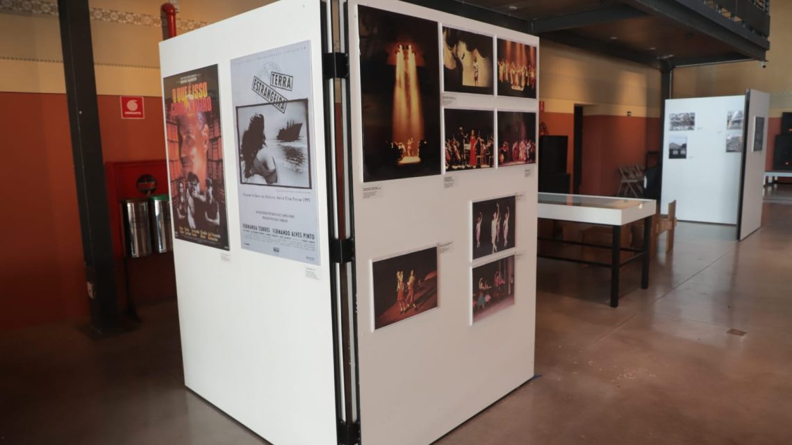 Exposição sobre o Cine Theatro Carlos Gomes pode ser conferida até 14 de junho