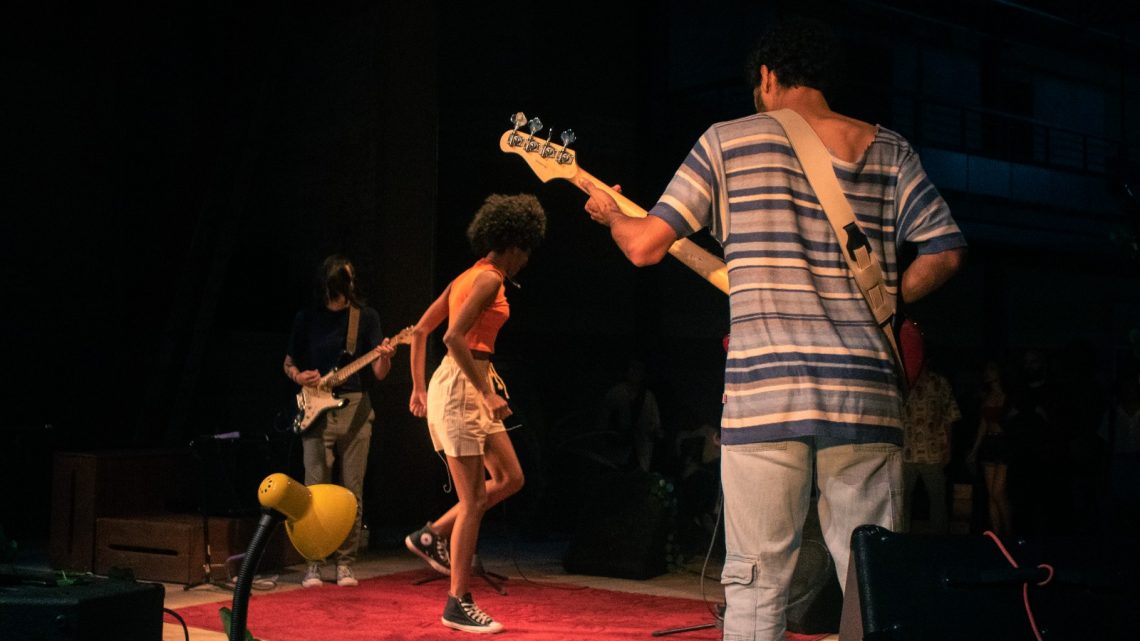 Banda de rock Movimento Náufrago se apresenta no Cine Theatro Carlos Gomes nesta quinta
