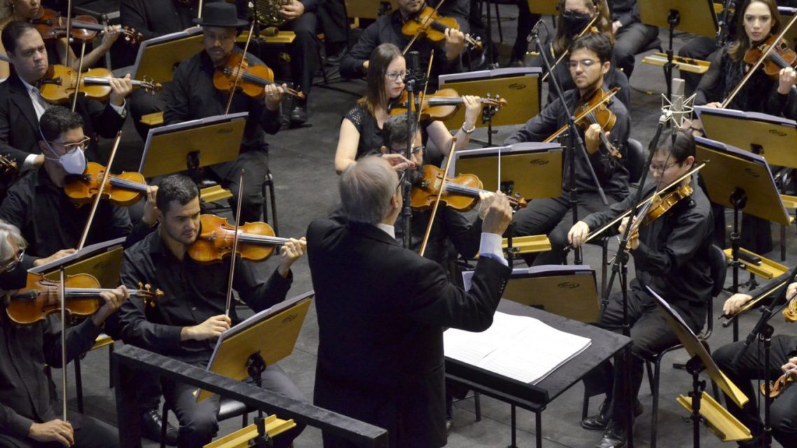 Sinfônica de Santo André se apresenta na reinauguração do Teatro Municipal