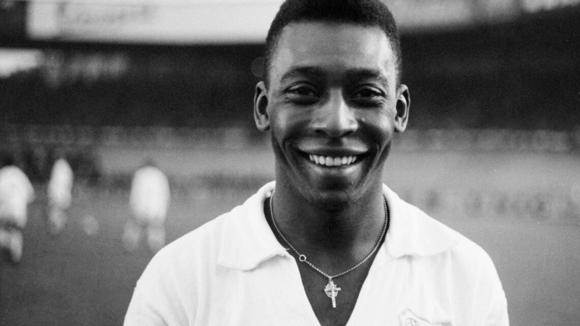 Em clima de Copa, Cine Lyra exibe filmes sobre futebol em julho