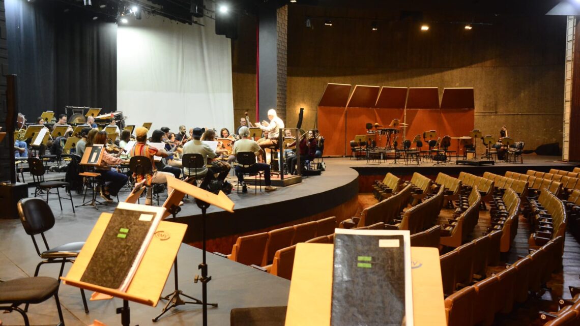 Sinfônica andreense ocupará os três palcos do Teatro Municipal no concerto Multiorquestras